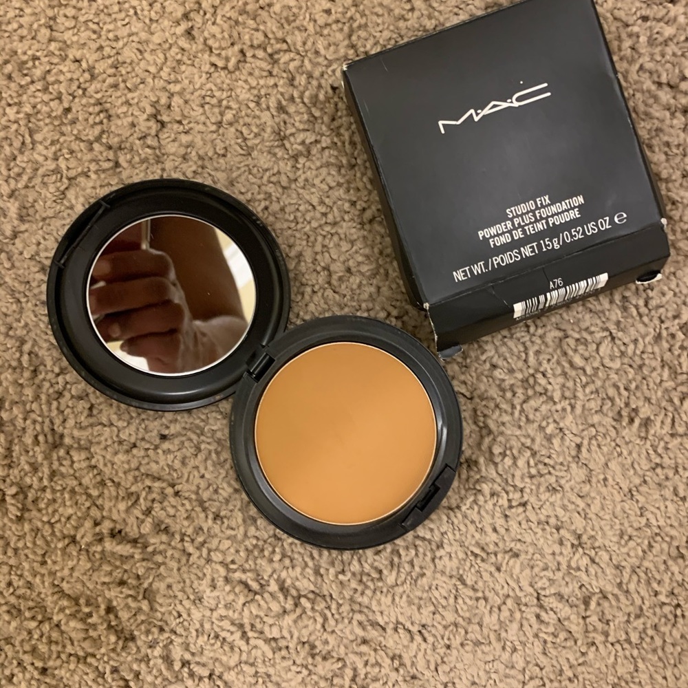 Mac Cosmetics NC47 new